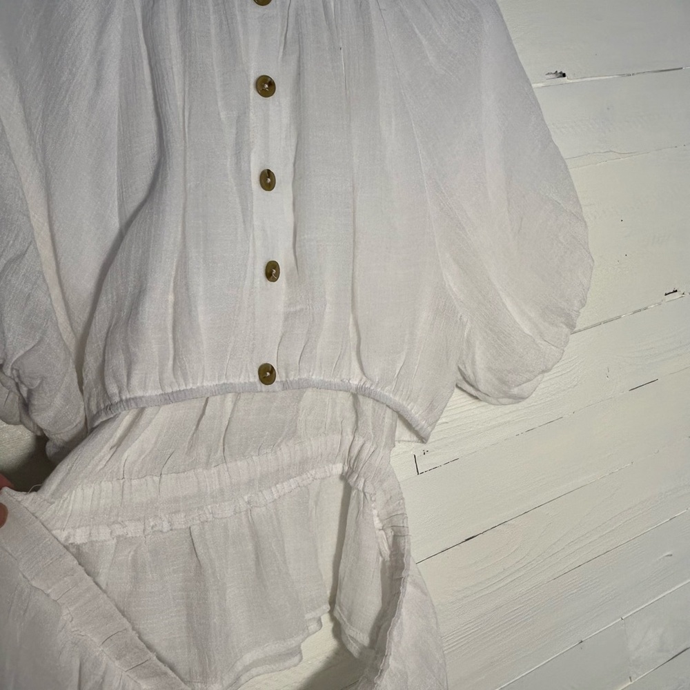 NWT 1.State white balloon sleeve blouse. Peplum style, cut out back. Womens L. - Picture 5 of 7